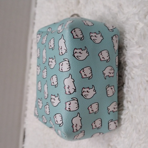 Animal Print Light Green Keychain Small Pouch - Picture 5 of 7